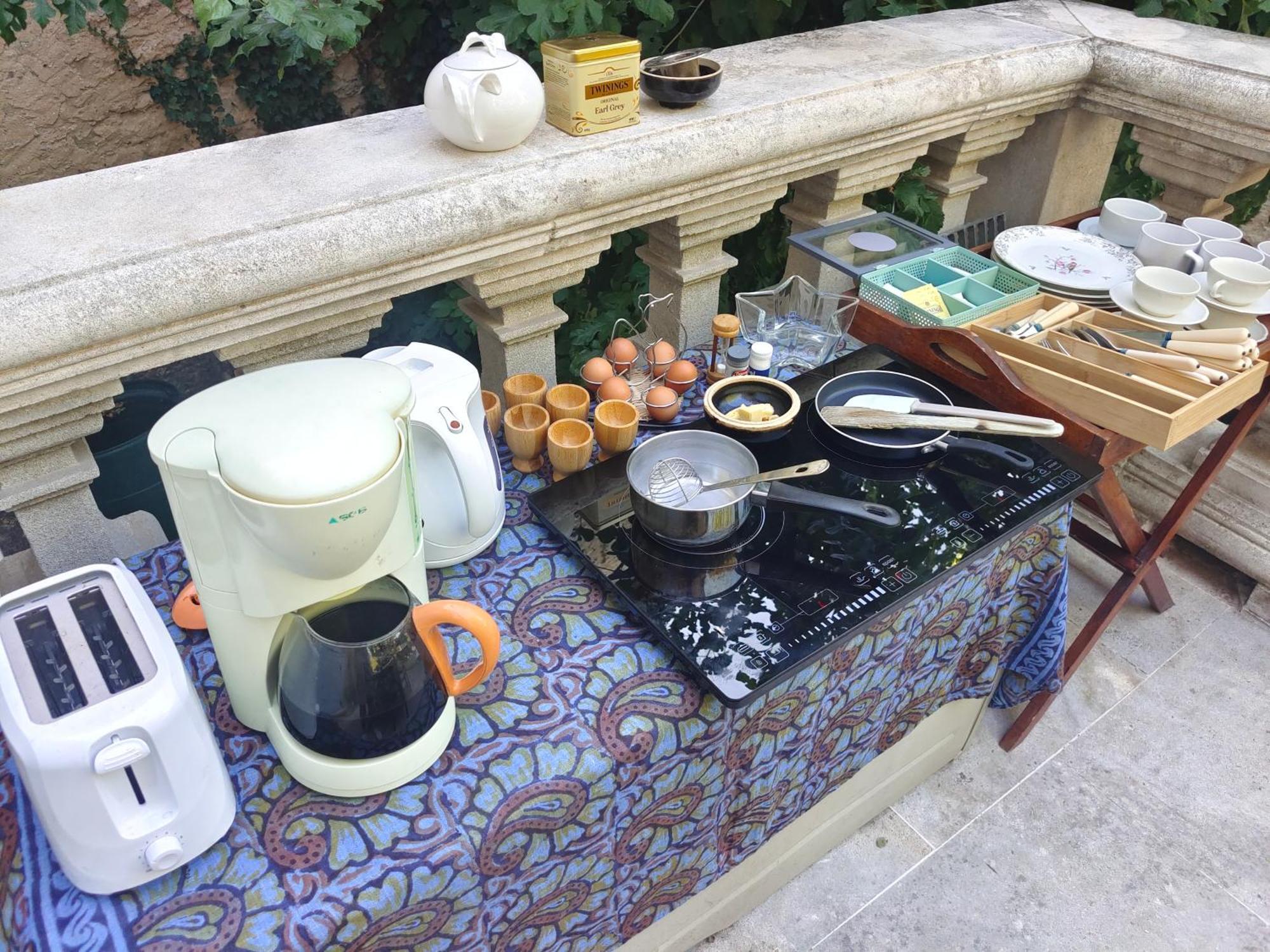 Rue Du Chateau A Cabrieres D'Avignon B&B 외부 사진