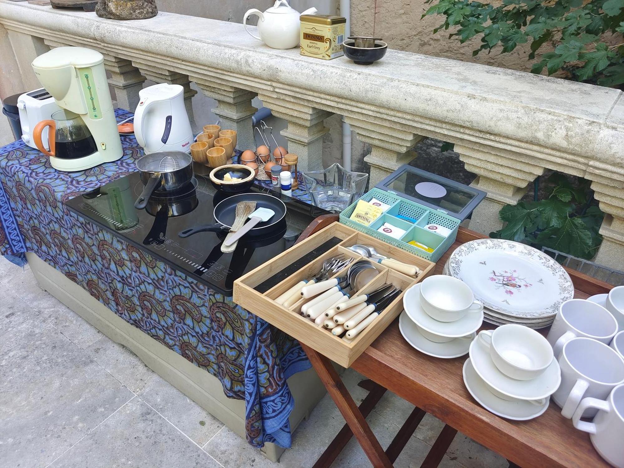 Rue Du Chateau A Cabrieres D'Avignon B&B 외부 사진