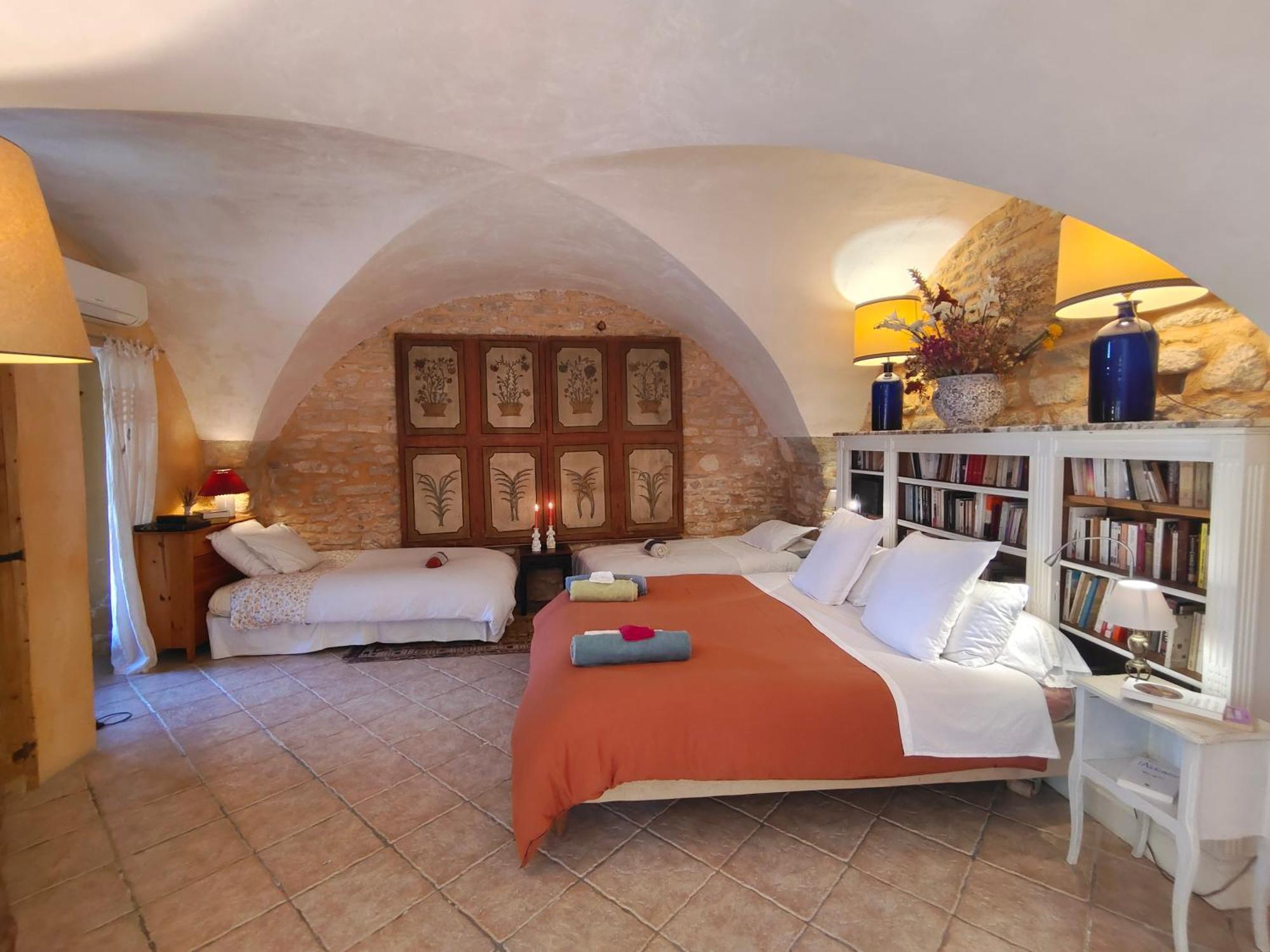 Rue Du Chateau A Cabrieres D'Avignon B&B 외부 사진